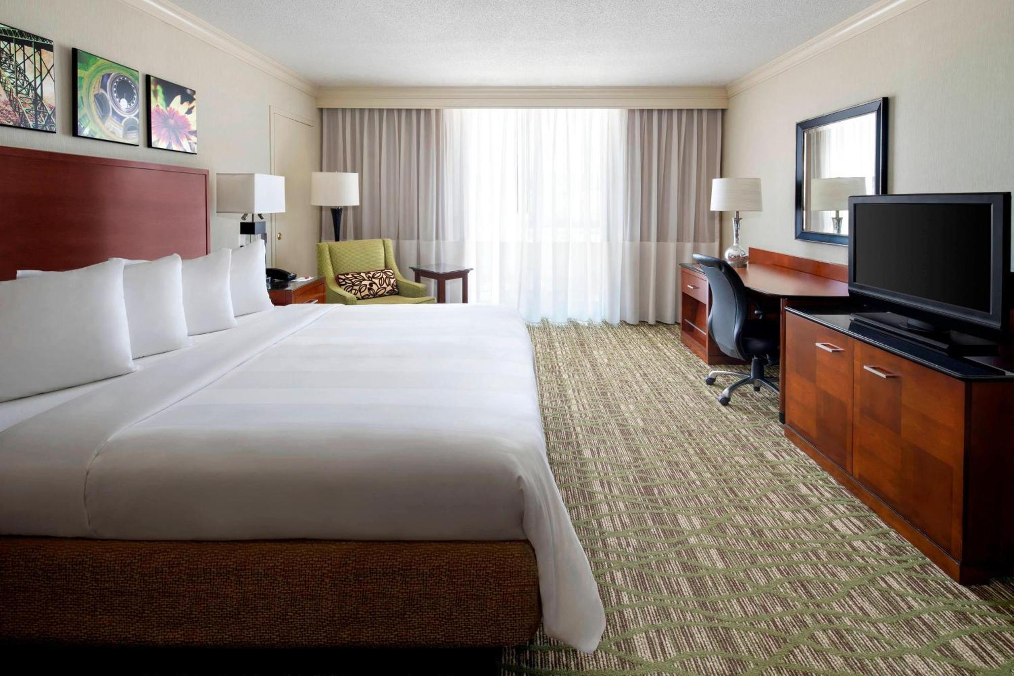 Готель Charleston Marriott Town Center Екстер'єр фото