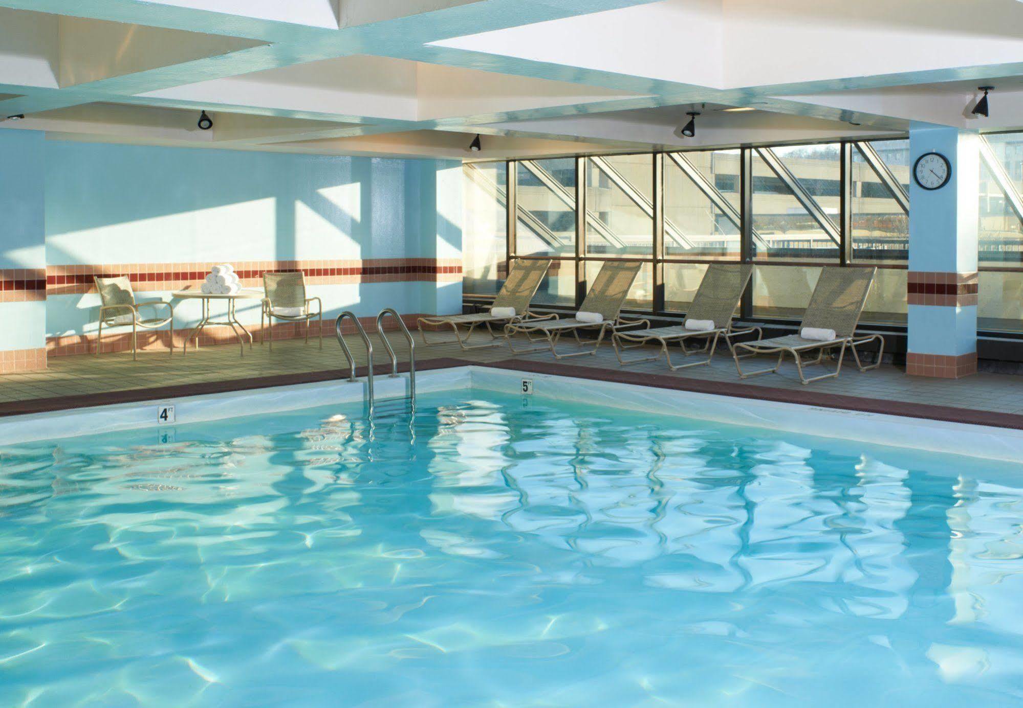 Готель Charleston Marriott Town Center Екстер'єр фото